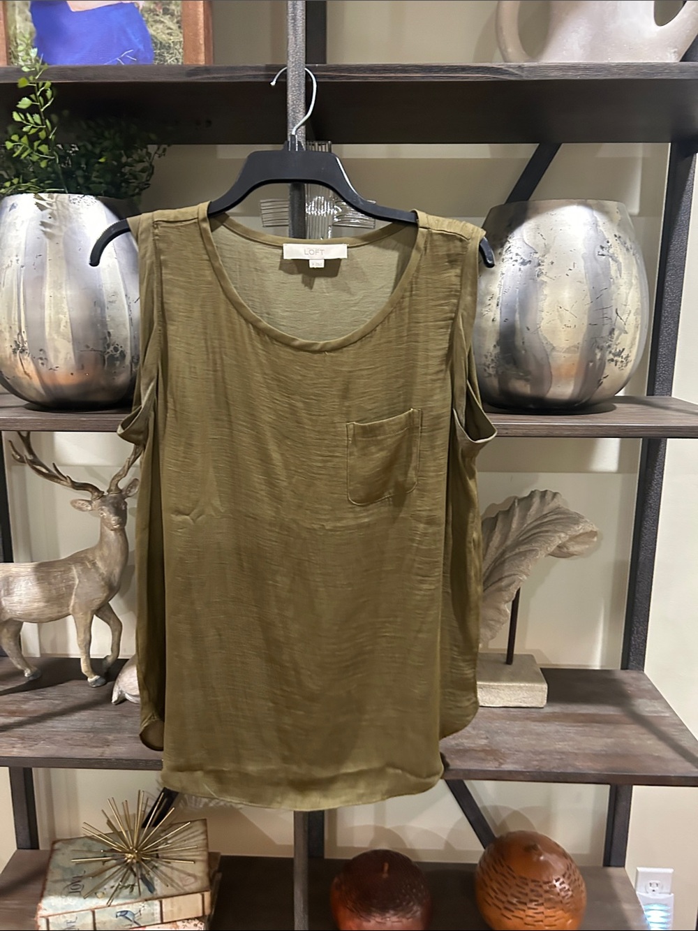 LOFT medium Olive Tank with Front Pocket